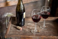 Вино покращує здоров’я очей. Достатньо 6 келихів на тиждень – дослідження 