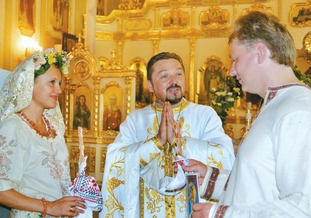 Священик Віталій Сеник