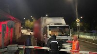 ДТП ледь не коштувала життя: водій вантажівки зніс шлагбаум на залізничному переїзді у Рівному