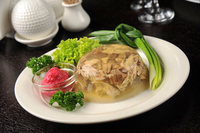 Холодець вийде прозорим і застигне за 4 години: потрібно просто додати 1 компонент у бульйон