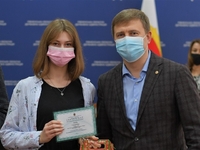 «Золота сотня»: молодь Рівненщини отримала премії (ФОТО)