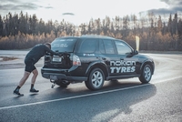 У Фінляндії встановили світовий рекорд... зі штовхання автомобіля (ФОТО)