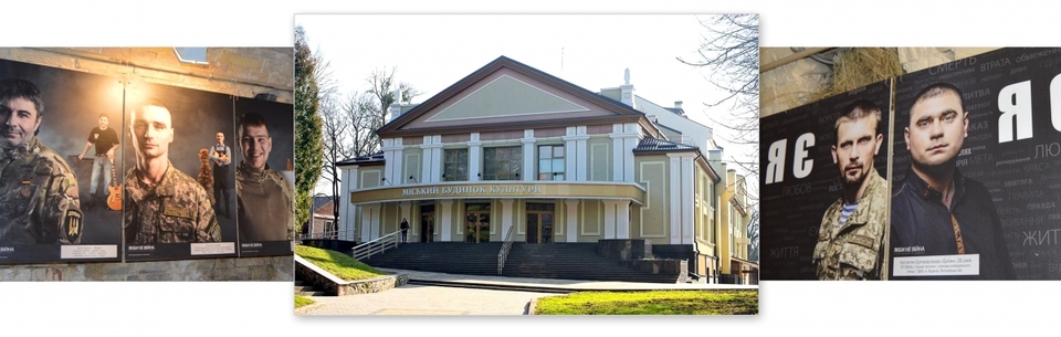 Фото -- збільшується