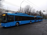 Наслідки ворожої атаки: У Рівному не курсуватимуть деякі тролейбуси