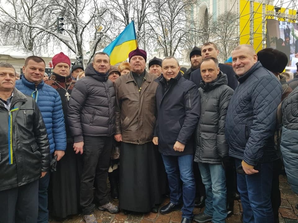 Олексій Муляренко зі священиками та колегами