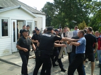 На Рівненщині люди зі зброєю спробували захопити комунальне підприємство