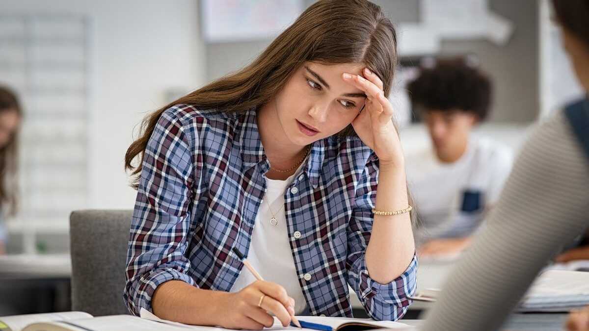 Студентті ренжітті Студентті ренжітті