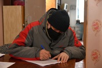 Рівняни підписують звернення про закриття неба над Україною (ФОТО)