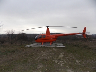 Службовий вертоліт для огляду газопроводу