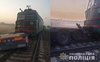 19 потягів з тисячами пасажирів ЗАСТРЯГЛИ на коліях через аварію на залізничному переїзді на Полтавщині (ФОТО)