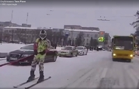 «Роблю відео для тих, хто в темі»: лижник, який ганяв по Рівному (ВІДЕО)