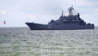Два російських військових судна намагалися зайти в іспанський порт. Їх не пустили