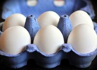 Яйця можна тримати без холодильника пів року. Як зберігати продукти у війну