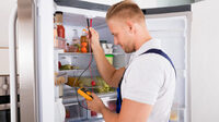 На серйозну поломку холодильника вкажуть 2 ознаки: швидше викликайте майстра
