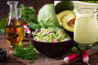 Доступна розкіш лише з 3 продуктів: рецепт зеленого салату «Весняна бомба»