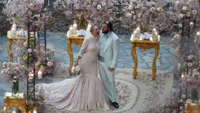 47-річна співачка вийшла заміж у розкішний сукні. На весіллі було всього 4 людини... (ФОТО)