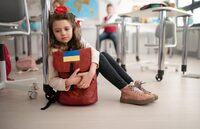 Найбільше песимізму у школярів: українську молодь запитали про навчання та життя за кордоном