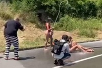 Українки «прославилися» на черговому курорті: знімалися у порно посеред автотраси в Чорногорії