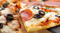 Не замовляйте її в кафе: назвали найшкідливішу піцу 