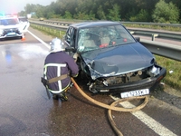 На трасі Київ-Чоп легковик в`їхав у відбійник (ФОТО)