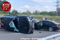 Син начальника київської митниці пробив Lexus своїм BMW, бо… «Лише недавно здав на права»? (6 ФОТО)