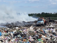 На Рівненщині загорілося  сміттєзвалище (ФОТО)