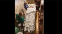 У Дубенській ЦРЛ «важких» пацієнтів носять сходами, адже не працює ліфт (ВІДЕО) 