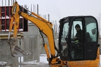 Виконроб-блогер з’явився на будівництві спорткомплексу на Макарова (ВІДЕО)