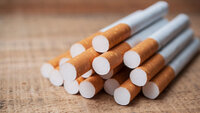 Курцям доведеться платити більше: На скільки піднімуть ціни на сигарети у 2026 році?