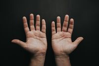 Що «розкажуть» про вас пальці: Тест на приховані риси характеру