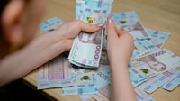 Що не можна робити в день зарплати, щоб не залишитися без грошей: народні прикмети