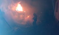 Як гасили ранкову пожежу в Дубно (ФОТО)