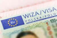 Легальне перебування у Польщі: в уряді країни зробили важливу заяву про відкриття віз