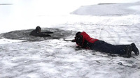 «У Рівному людина провалилася під лід», - на Басів Кут з'їхалися рятувальники (ВІДЕО)