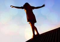 Жінці було 46 років: неподалік Рівного сталося самогубство 