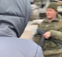 На Чернігівщині жителі вийшли надвір, щоб зупинити російські танки (ВІДЕО)