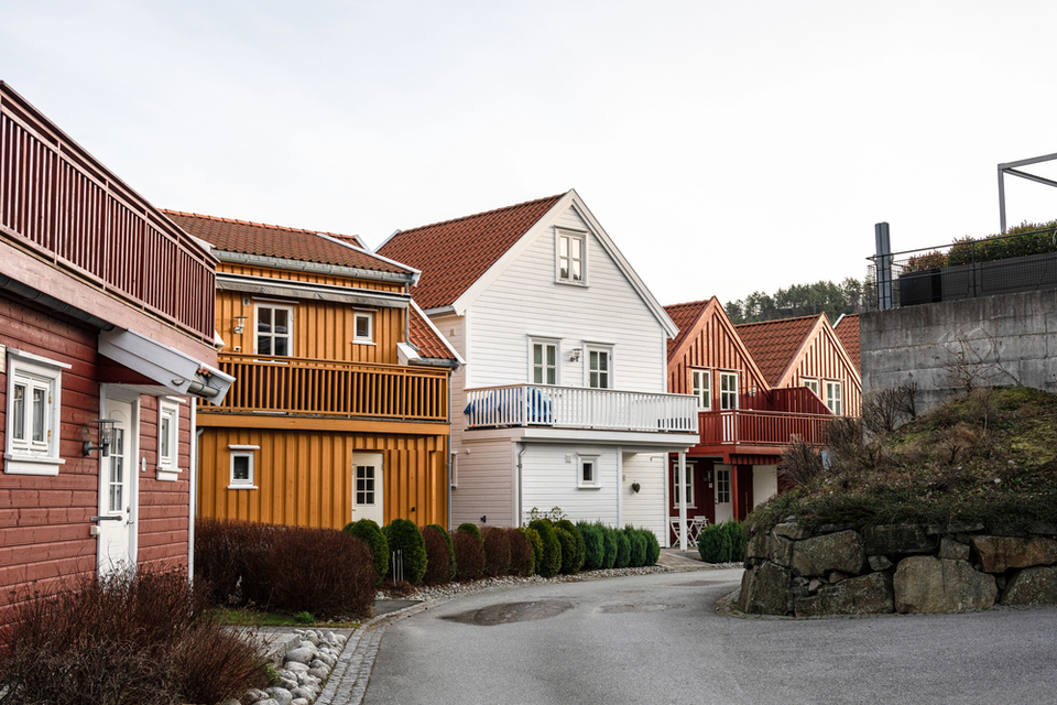 Натуральне утеплення будиннку без мінвати й пінопласту: доступна технологія, яка працює десятиліттями