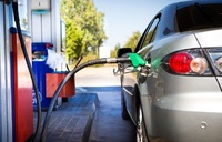 Ціни на бензин «сіпнулись» вгору, дизель – тримається: ситуація на АЗС