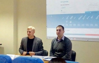 На фото: зліва - голова ГО «Центр протидії корупції» Віталій Шабунін, справа - експерт Центру соціально-економічних досліджень «CASE Україна» Микола Малуха