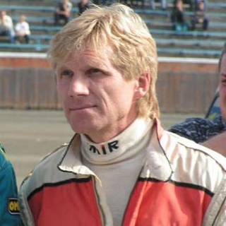 Сергій Пелешок -- майстер спорту СРСР з автоспорту. Для тих часів це було -- супер-досягнення