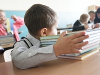 Рівненські школярі ризикують залишитись без нових підручників 