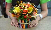 «Це примітивний спосіб сподобатися педагогу»: очільник освіти Рівненщини про квіти на День вчителя