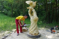 Скульптура - бензопилою: на Рівненщині з'явиться ще одне цікаве дітям і туристам місце (ФОТО, ВІДЕО)