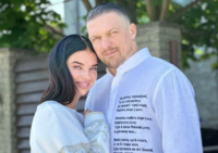 Дружина Усика вперше за довгий час показала всіх чотирьох дітей (ФОТО)