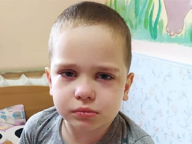 6-річний Сергійко з усіх сил бореться за життя... Сім'ї потрібна допомога