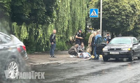 На Степана Бандери у Рівному збили жінку. На вулиці – затори (ФОТО)