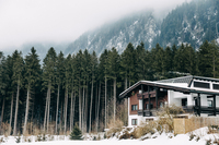 Норвежці вже давно будують так: з якого матеріалу дім найкраще тримає тепло і економить на опаленні