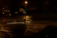 «Рівне пливе»: вулиці міста затопила сильна злива (ВІДЕО)