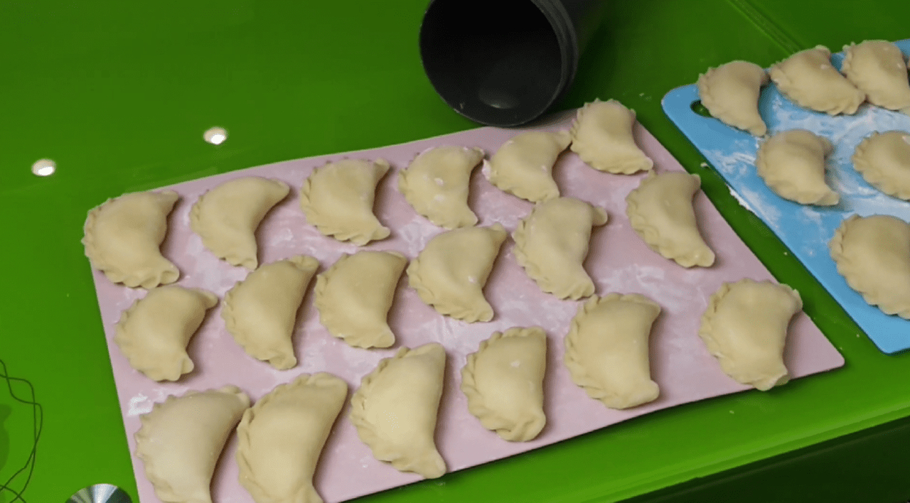 Додаю у начинку до вареників це і виходить страва по-польськи: Втричі ніжніше і смачніше