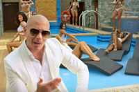 Pitbull зняв нове яскраве відео з напівголими дівчатами
